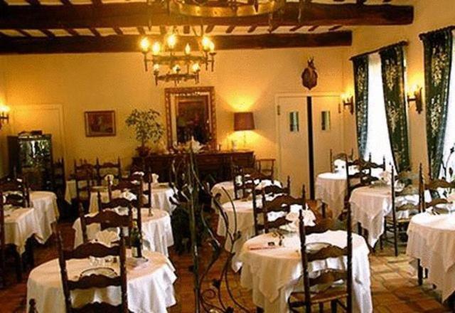 Logis Hotel Beau Site Argelès-Gazost Exteriör bild
