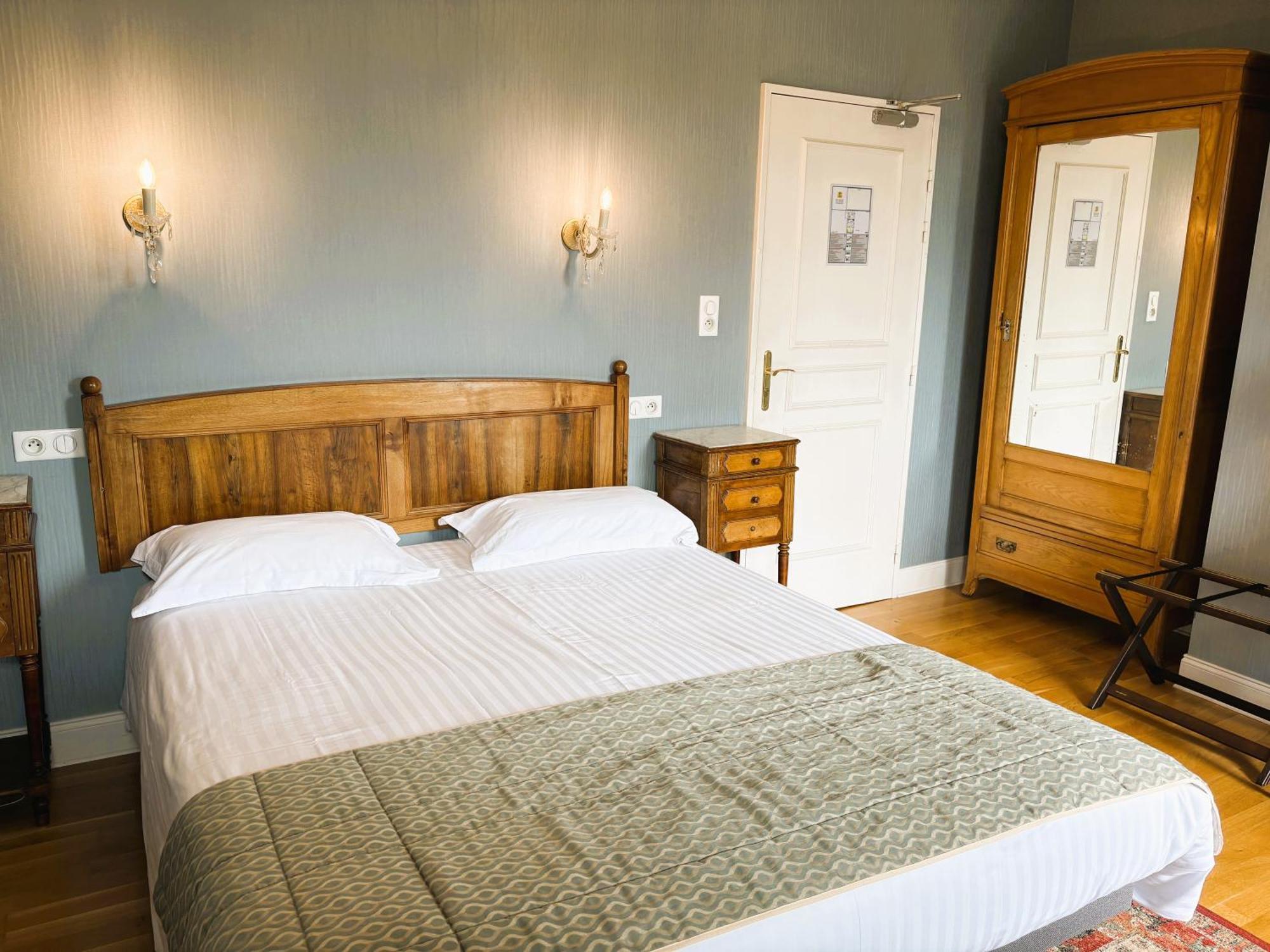 Logis Hotel Beau Site Argelès-Gazost Exteriör bild