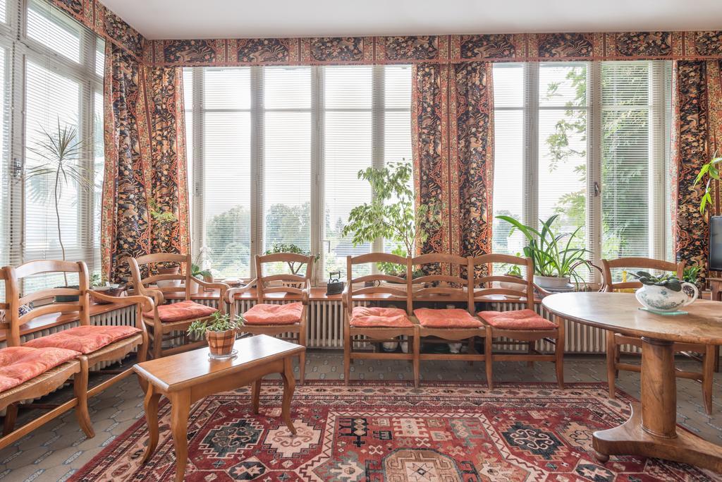 Logis Hotel Beau Site Argelès-Gazost Exteriör bild